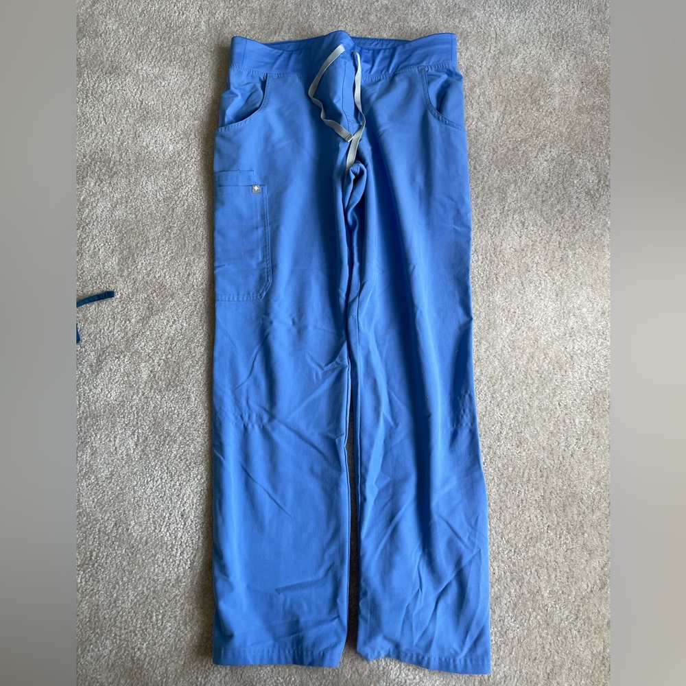 Figs Kade Cargo scrub pants